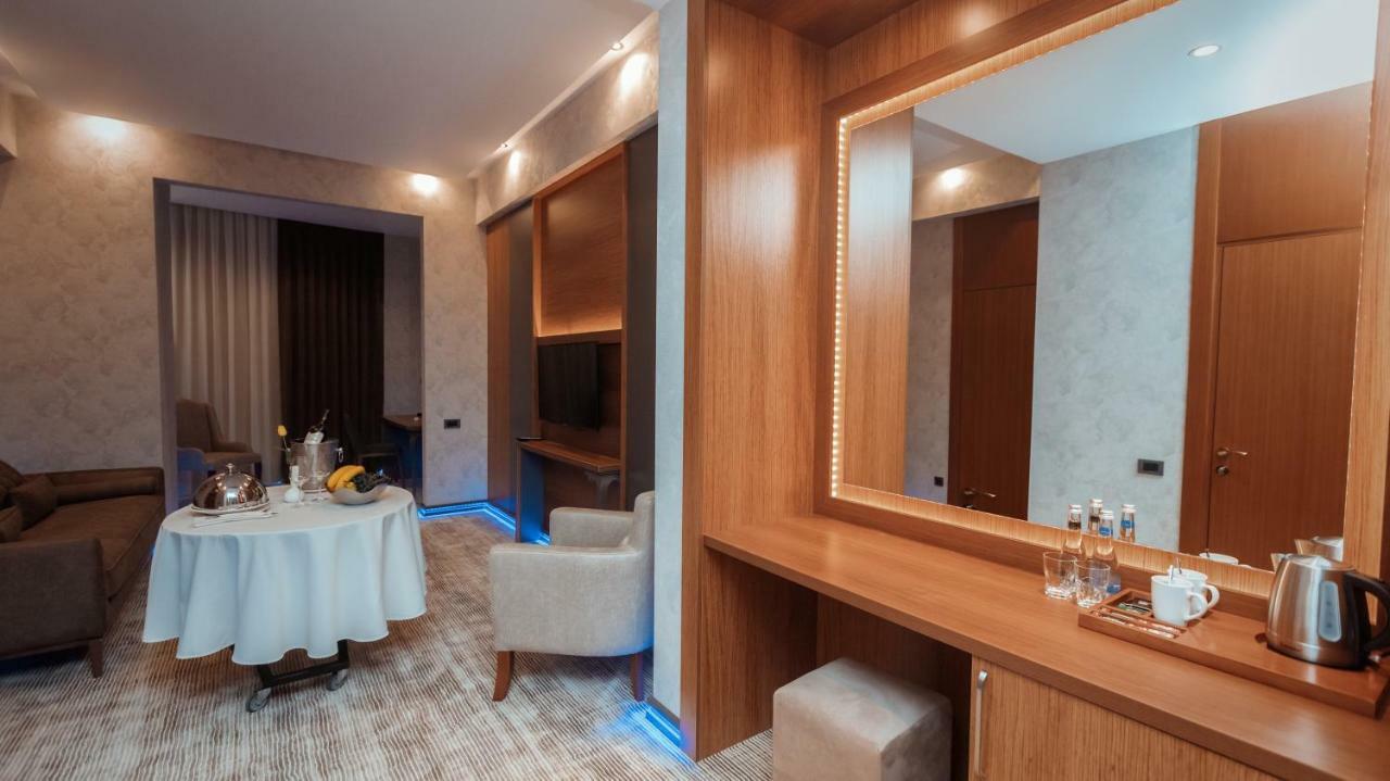 Midtown Hotel Баку Екстер'єр фото